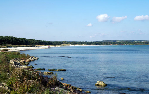 Blick auf den weißen Badestrand von Balka