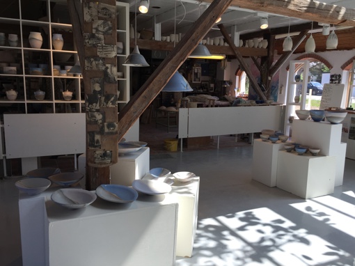 Kunsthandwerk und Skulpturen von Keramoda