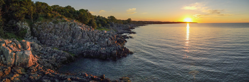 Das magische Licht Bornholms über der Felsformation Randkløve Skår