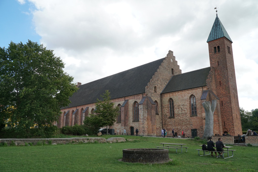 Wunderschöne Lage der Domkirke in Maribo