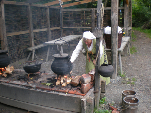 Kochen wie im Mittelalter im Middelaldercentret Bornholm nahe Gudhjem