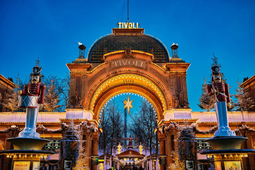 Tivoli Haupteingang zur Weihnachtszeit