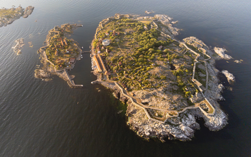 Die Felseninsel Christiansø aus der Vogelperspektive betrachtet