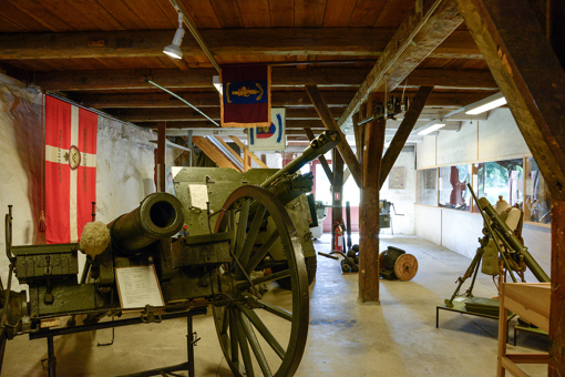 Alte Kanonen und viele andere Dinge sind in Bornholms Verteidigungsmuseum hautnah zu bestaunen.