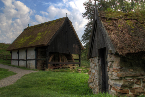 Die historische Wassermühle auf dem Slusegård in Sømarken zeugt von längst vergangenen Zeiten