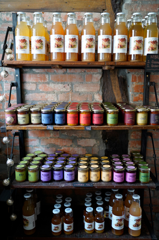 Marmeladen und Säfte aus dem Hofladen