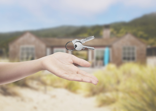 Schlüsselübergabe im Ferienhaus