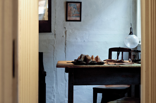 Der Arbeitstisch von H.C. Andersens Vater, einem verarmten Schuhmacher