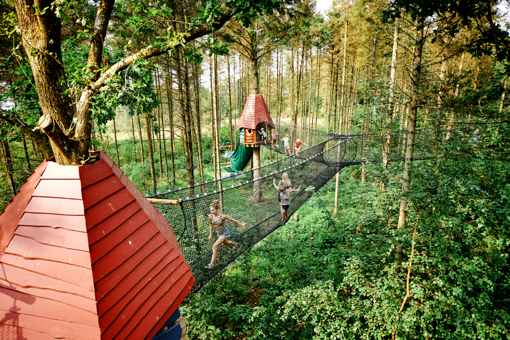 Abenteuerspielplatz in den Bäumen - WOW Park